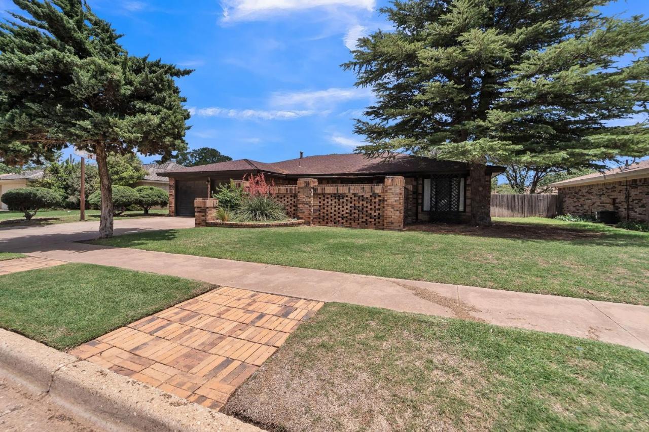 Homestead House - In Shadow Hills Golf Course Division Home ลับบ็อก ภายนอก รูปภาพ