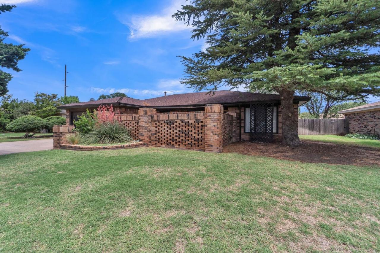 Homestead House - In Shadow Hills Golf Course Division Home ลับบ็อก ภายนอก รูปภาพ